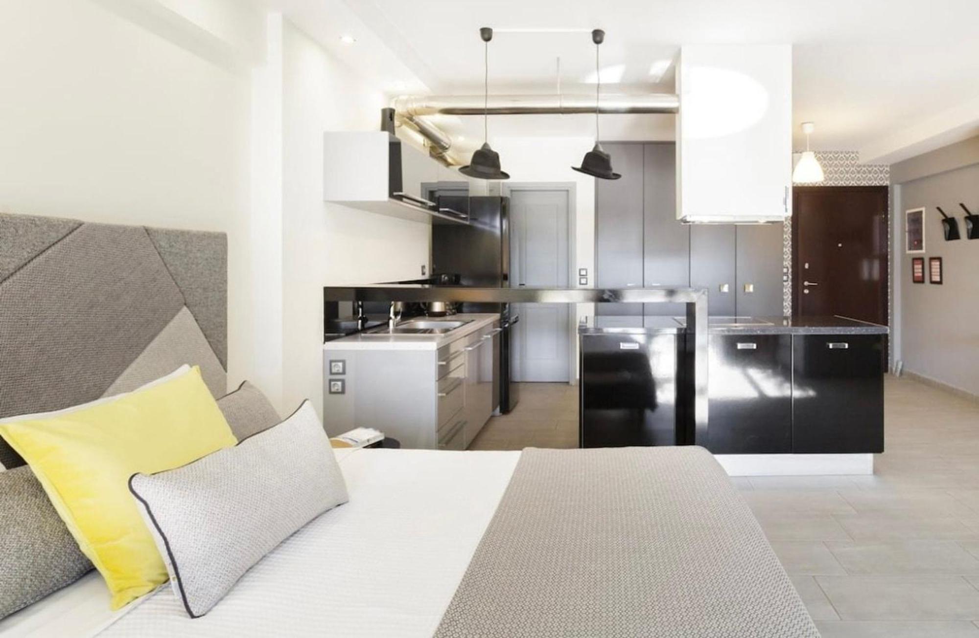 Stylish Boutique Loft With Private Balcony Apartment Atena Exterior foto