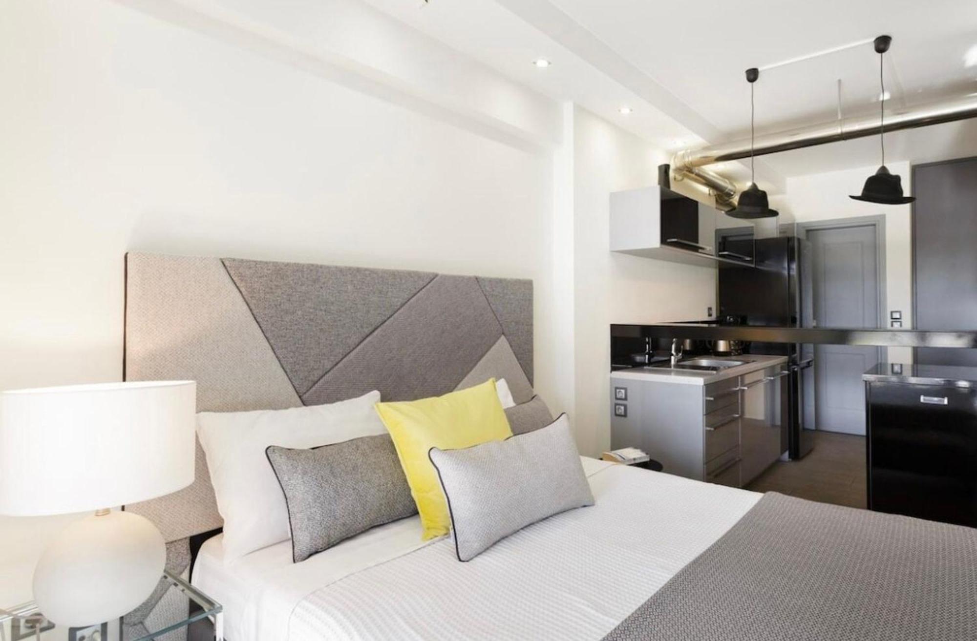 Stylish Boutique Loft With Private Balcony Apartment Atena Exterior foto